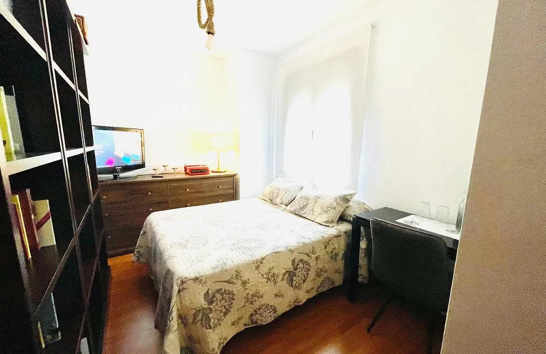 Apartamento y habitación doble independiente a 10 minutos de centro de Granada-1